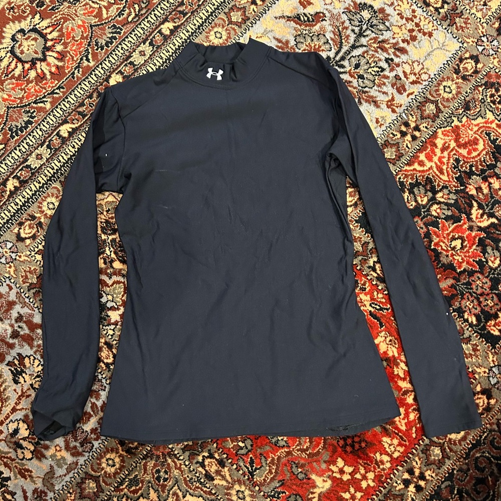 Under Armour Long Sleeve Base Layer - Size Large